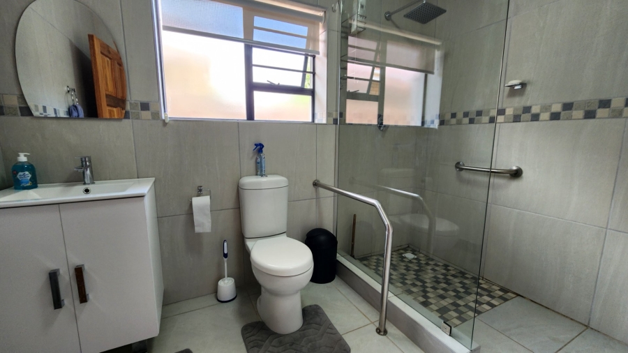 3 Bedroom Property for Sale in Dana Bay Western Cape